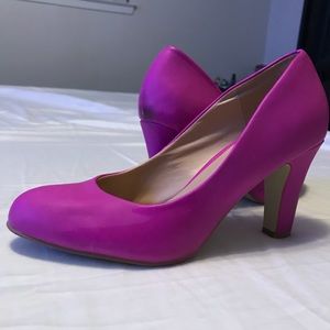 💓🔥Gorgeous hot pink pumps! 🔥💓
